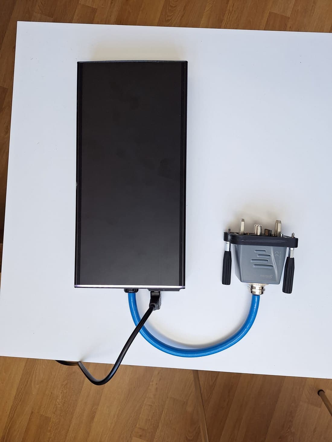 Der Compact Smart Charger — weitere Ansicht